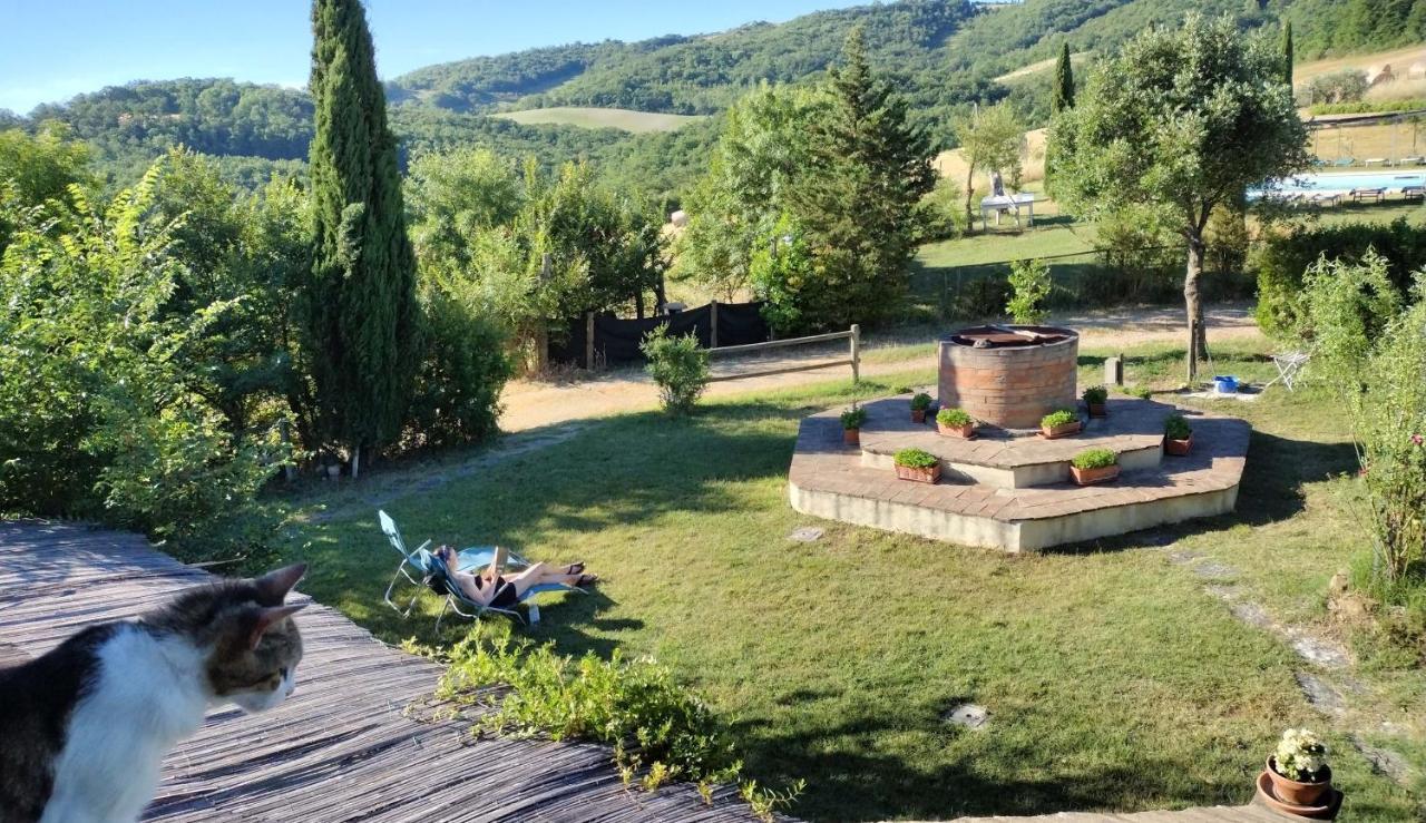 Hostal Casale Refoli Casole dʼElsa Exterior foto